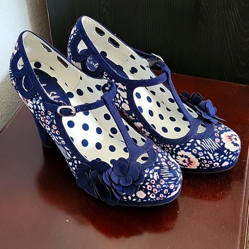 Ruby Shop size 38 (7) Pink and Blue heels